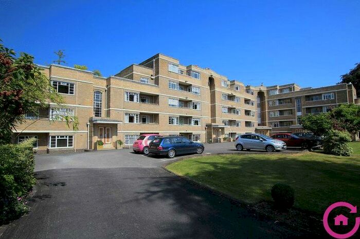 2 Bedroom Apartment To Rent In Suffolk Square, Cheltenham, GL50