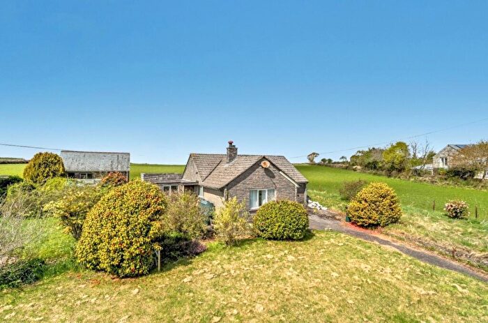 3 Bedroom Detached Bungalow For Sale In East Taphouse, Liskeard, Cornwall, PL14