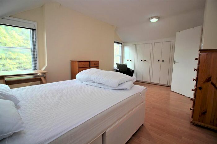 Studio To Rent In Evington Road, Off London Road, Leicester, LE2