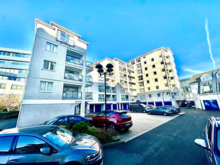 1 Bedroom Flat For Sale In Mariners Court, Lower Street, Plymouth, PL4