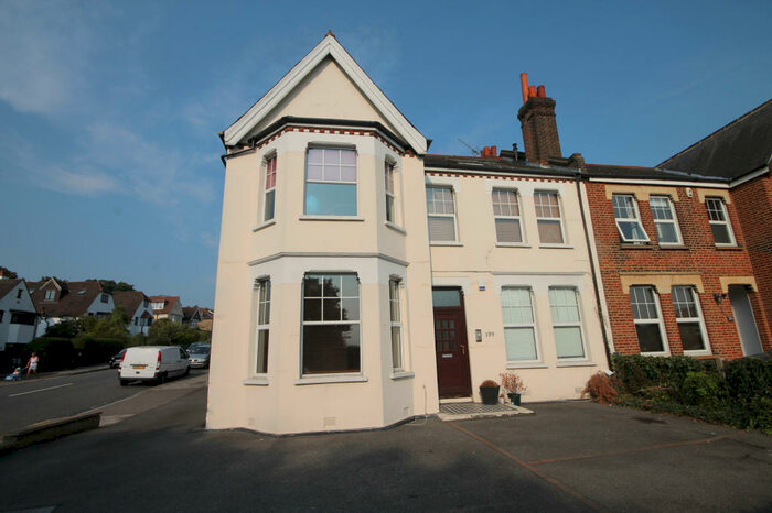 2 Bedroom Flat To Rent In Widmore Road, Bromley, Kent, BR1