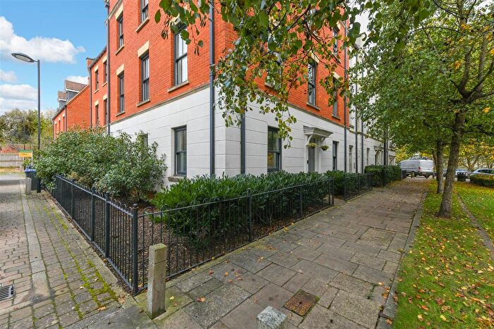 2 Bedroom Flat For Sale In Clickers Drive, Upton, Northampton, NN5