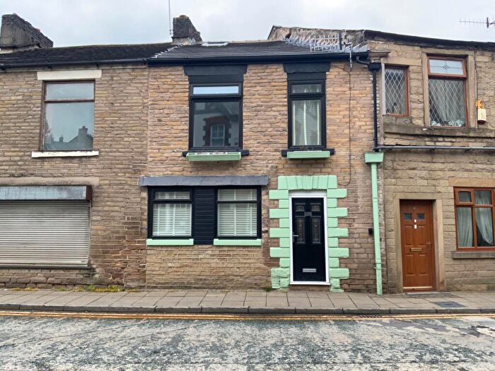 1 Bedroom Flat To Rent In Stockport Road, Mossley, Ashton-Under-Lyne, OL5
