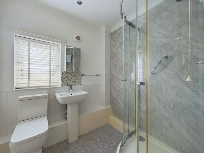 2 Bedroom Flat For Sale In Melling Road, New Brighton, Wallasey, CH45