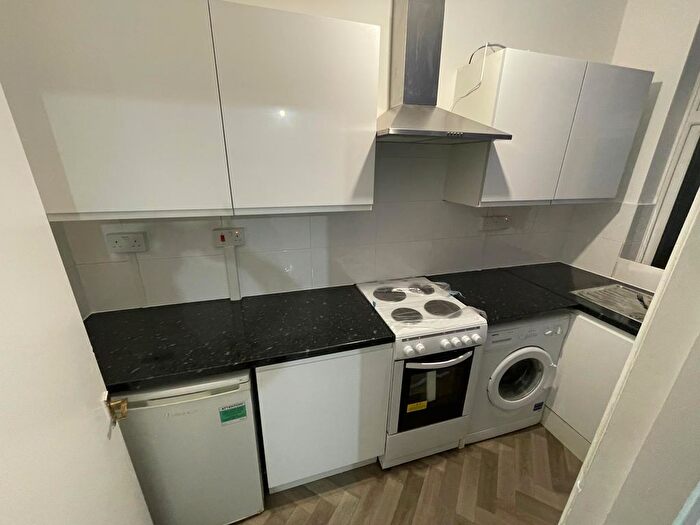 1 Bedroom Studio To Rent In , Hill Road, CR4
