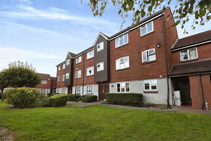 1 Bedroom Flat For Sale In Dunnock Road, London, Greater London, E6