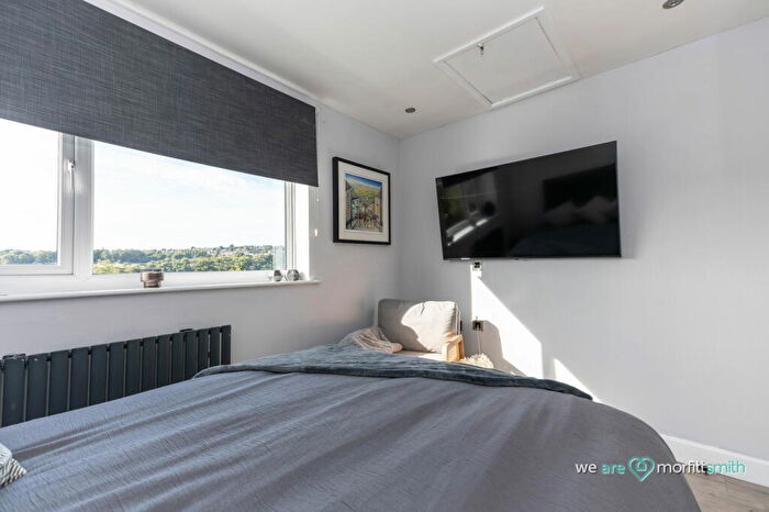 4 Bedroom Detached House For Sale In Vale Grove, Loxley, S6