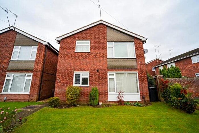 2 Bedroom Maisonette For Sale In Frobisher Road, Rugby, CV22