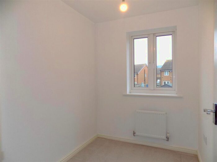 3 Bedroom End Of Terrace House For Sale In Castle Drive, Margate, CT9