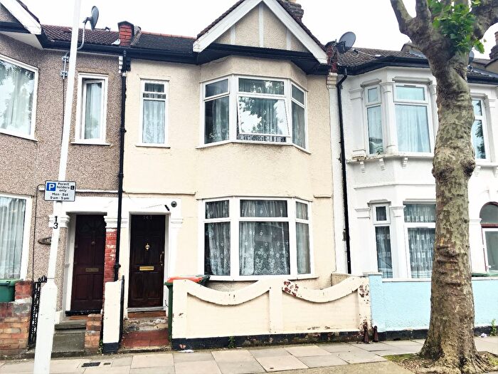 4 Bedroom Terraced House To Rent In Third Avenue, London, E12
