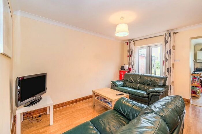 5 Bedroom Semi-Detached House To Rent In Spear Road, Southampton SO14