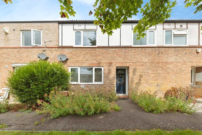 3 Bedroom Terraced House For Sale In White Alder, Stacey Bushes, Milton Keynes, MK12