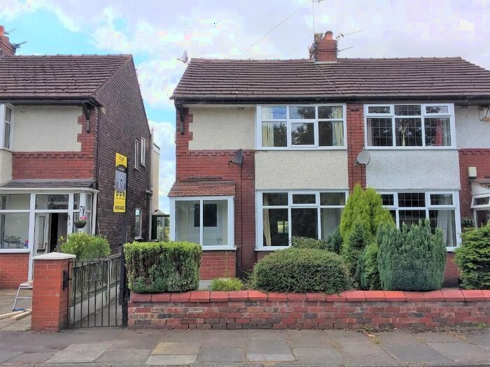 3 Bedroom Semi-Detached House To Rent In Golborne Dale Road, Newton-Le-Willows, Merseyside, WA12