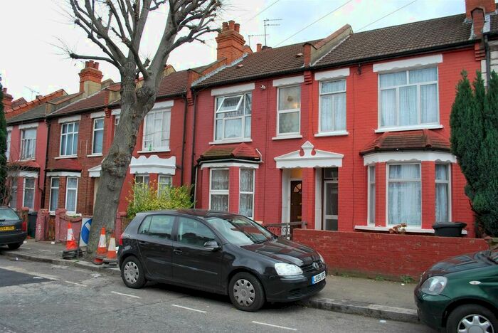 2 Bedroom Flat To Rent In Hermitage Road, Harringay, London, N4