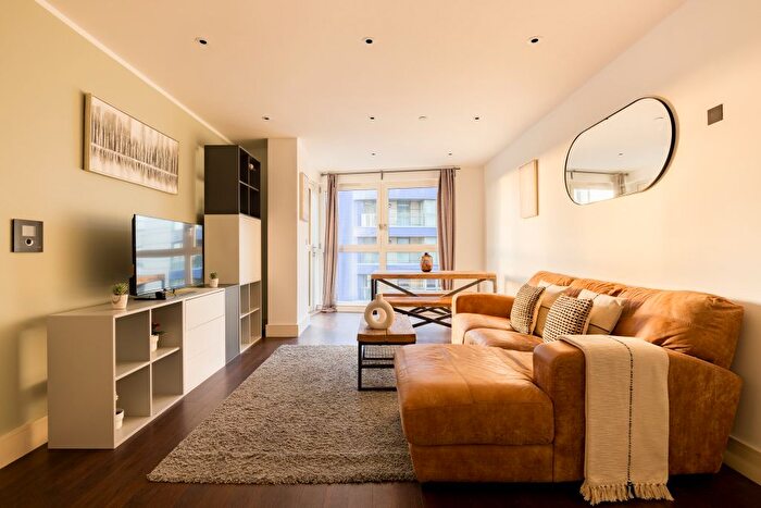 2 Bedroom Flat To Rent In Queensland Road, London, N7