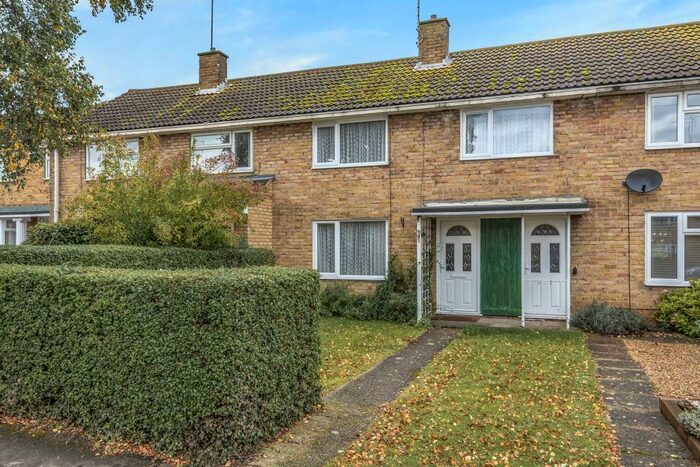 3 Bedroom Terraced House To Rent In Coverton Raod, Aylesbury, HP19