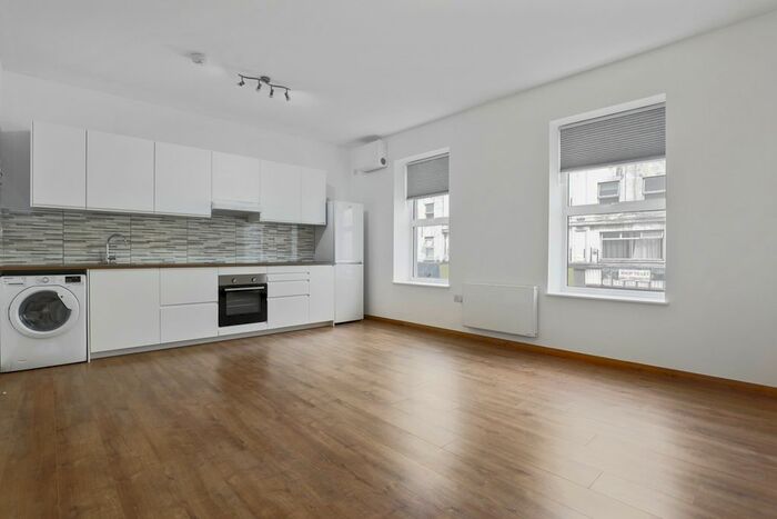 1 Bedroom Flat To Rent In Kingsland High Street, London, E8