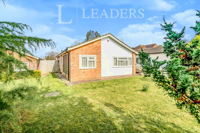 3 Bedroom Bungalow To Rent In Oliver Road, Horsham, RH12