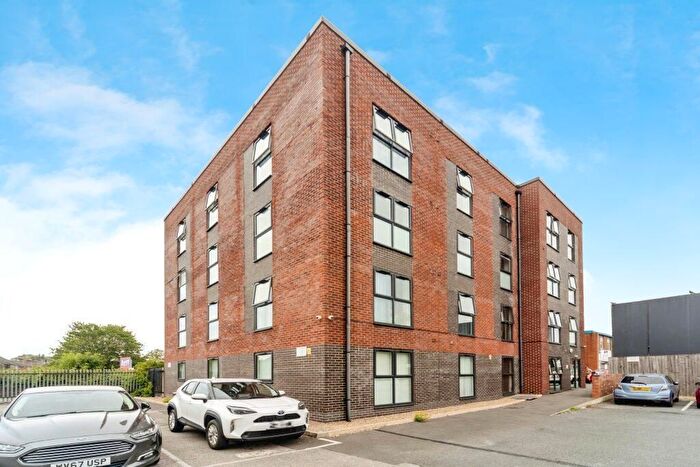 2 Bedroom Flat For Sale In York Road, Leeds, LS9