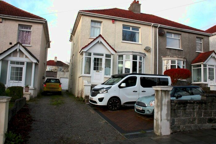 3 Bedroom Semi-Detached House To Rent In Victoria Road, Plymouth, PL5