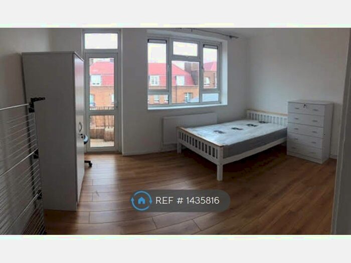4 Bedroom Flat To Rent In Solander Gardens, London, E1