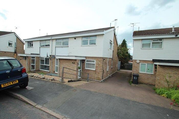 2 Bedroom Flat To Rent In Okehampton Avenue, Leicester, LE5