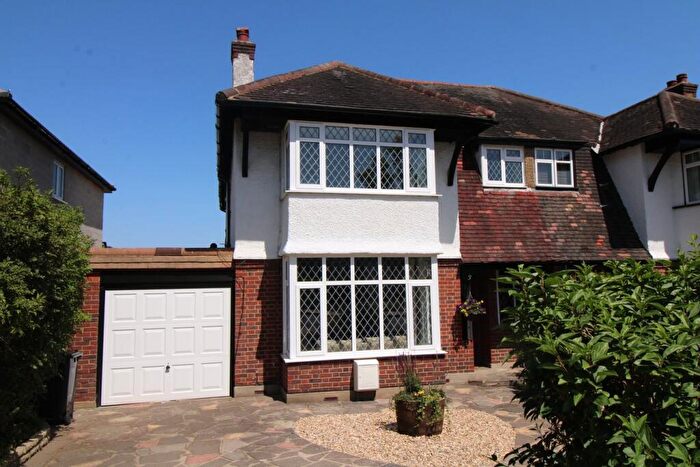 4 Bedroom Semi Detached House For Sale In St Marys Avenue, Bromley, BR2