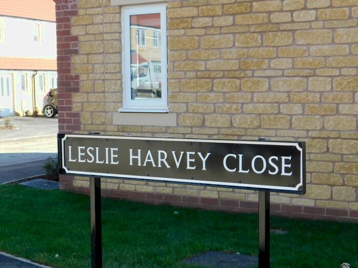 2 Bedroom Semi-Detached House To Rent In Leslie Harvey Close, Witney, OX29