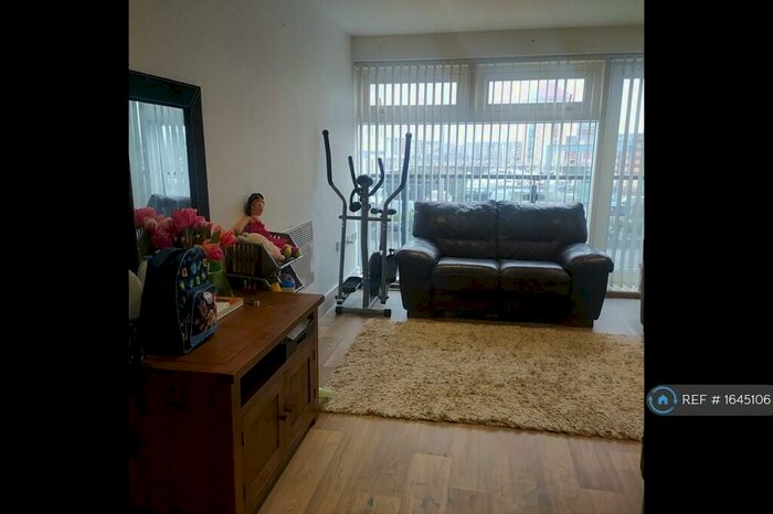 2 Bedroom Flat To Rent In Altamar, Swansea, SA1