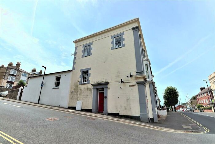 1 Bedroom Apartment To Rent In High Street, Ventnor, PO38