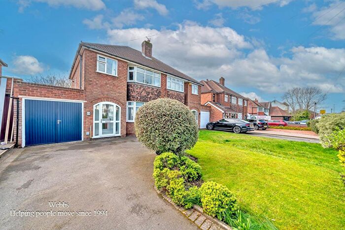 3 Bedroom Semi Detached House For Sale In Tynings Lane, Walsall, WS9