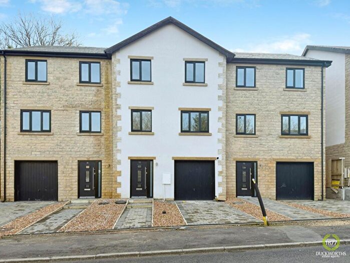 4 Bedroom Town House For Sale In Tockholes Road, Darwen, BB3