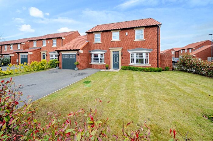 4 Bedroom Detached House For Sale In Hollytree Way, Brayton, Selby, YO8