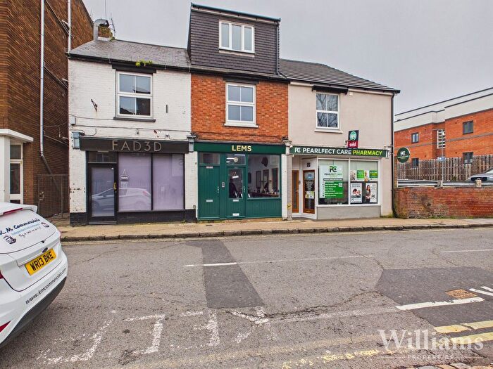 2 Bedroom Property To Rent In Cambridge Street, Aylesbury, HP20