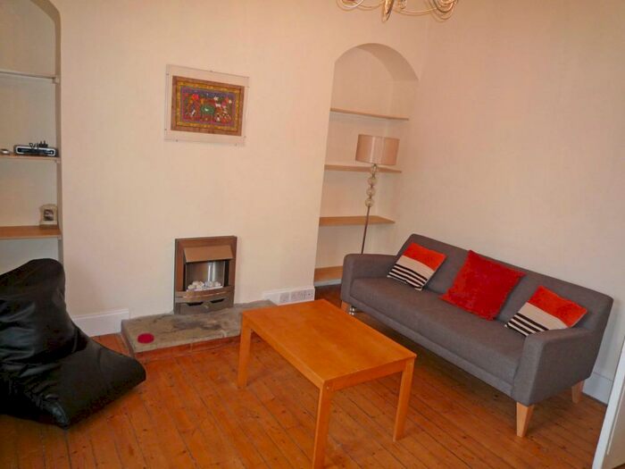 1 Bedroom Flat To Rent In F Wallfield Crescent, Top Floor, AB25