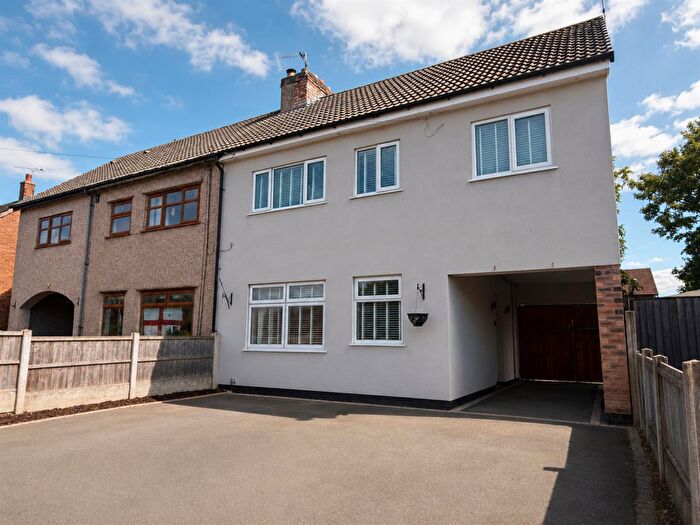 3 Bedroom Semi-Detached House For Sale In Bridgenorth Road, Pensby, Wirral, CH61