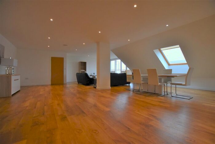 3 Bedroom Flat To Rent In Park Lodge Avenue, West Drayton, UB7