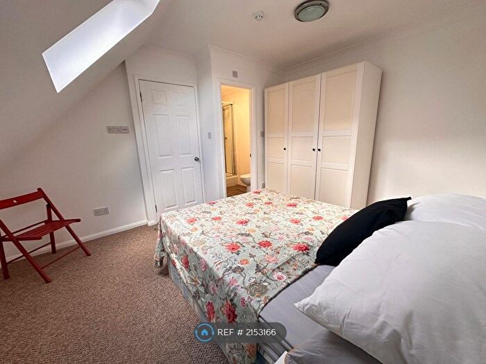 4 Bedroom Flat To Rent In Bywater Place, London, SE16