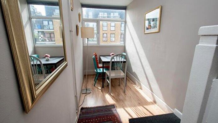 4 Bedroom Flat To Rent In Donegal House, E1