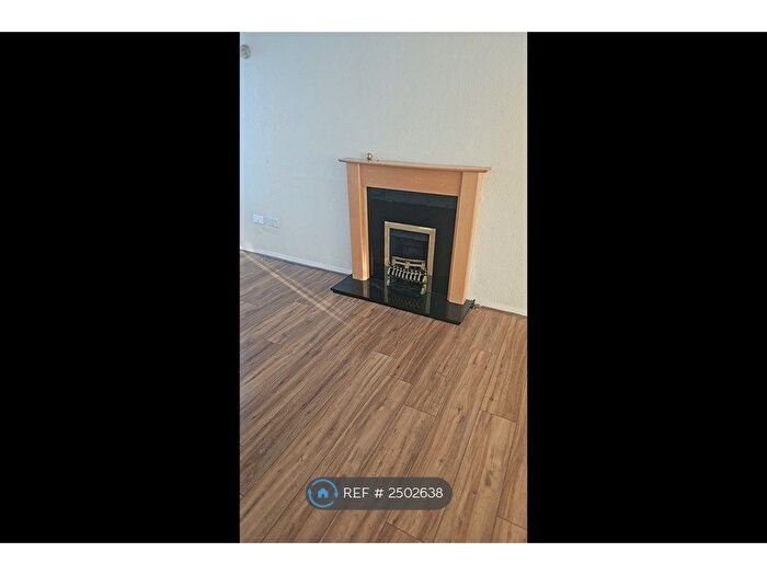 3 Bedroom Terraced House To Rent In Valley Drive, Gravesend, DA12