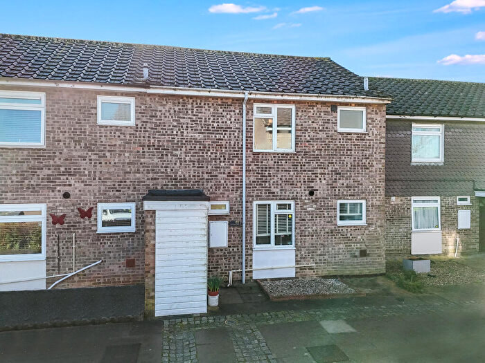 3 Bedroom Terraced House For Sale In St. Nazaire Road, Chelmsford, CM1