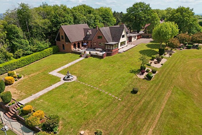 5 Bedroom Detached House For Sale In Knowl Wall, Beech, ST4