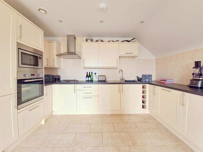 1 Bedroom Flat To Rent In Suttons Lane, Hornchurch, RM12