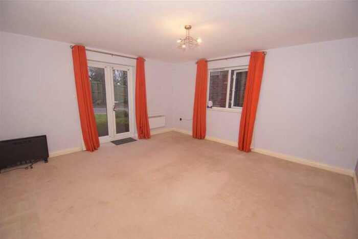 2 Bedroom Flat To Rent In Potternewton Mount, Leeds, LS7