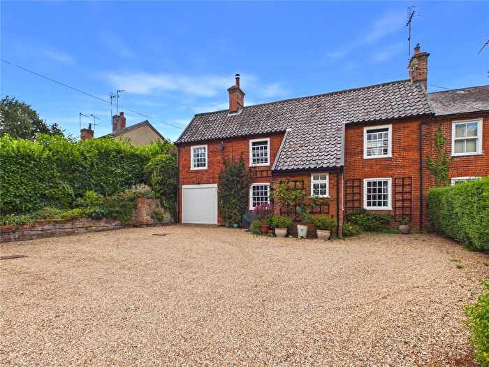 4 Bedroom Semi Detached House For Sale In Hollow Lane, Chelmondiston, Ipswich, Suffolk, IP9