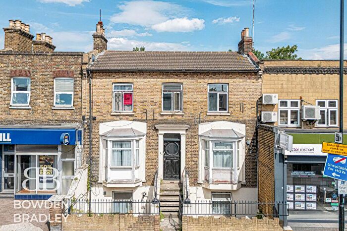 1 Bedroom Flat To Rent In Leytonstone Road, London, E15