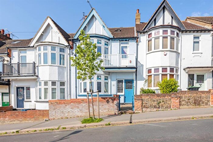 3 Bedroom Terraced House For Sale In Beach Avenue, Leigh-On-Sea, SS9