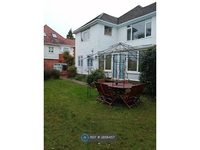 2 Bedroom Flat To Rent In Spur Hill Avenue, Poole, BH14