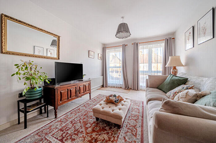 2 Bedroom Flat For Sale In Halligans Court, Bromley, London, BR2