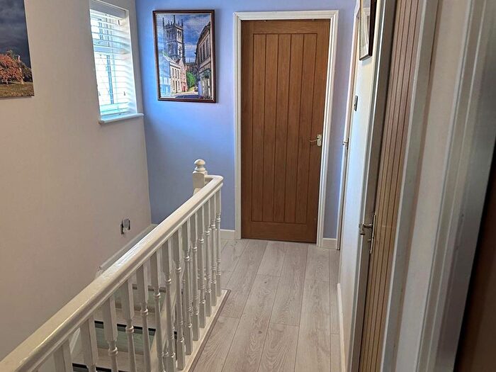 4 Bedroom Detached House For Sale In Maple Close, Calne, SN11